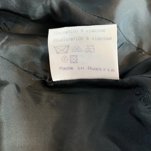 Wenger Blazer Black Gold Velvet Made in Austria Size 40 Cotton Gold Details. - Picture 14 of 16